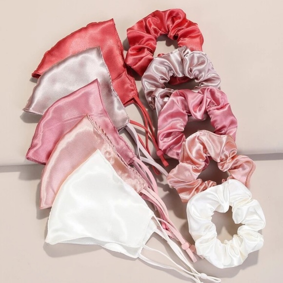 Accessories - COPY - 4 piece satin face mask with hair ties